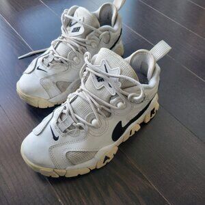 NIKE AIR BARRAGE LOW "WHITE BLACK"